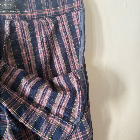 Urban Outfitters Plaid Pants – Blue & Purple – Size 6 – Side Zip – Flawed - Picture 6 of 6